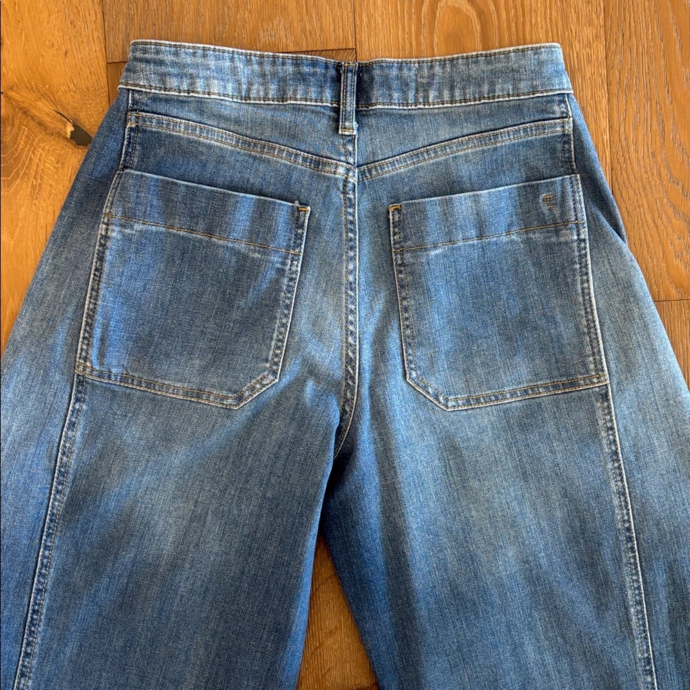 Anthropology. The Kenna Mid-Rise Heritage Barrel jean by Pilcro. Size 27. - Picture 7 of 7